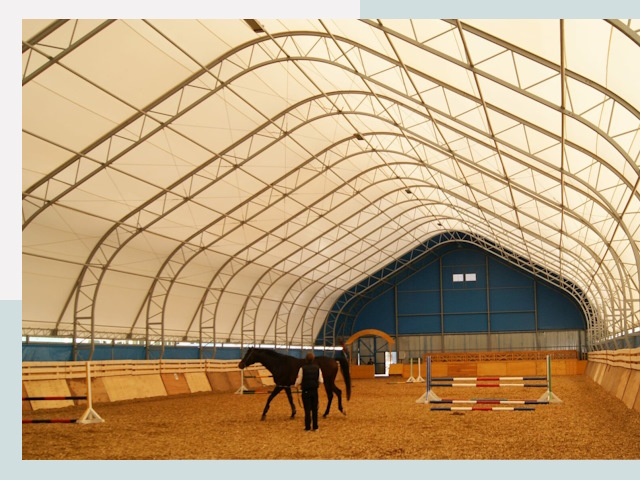 Строительство конных манежей в Ишиме